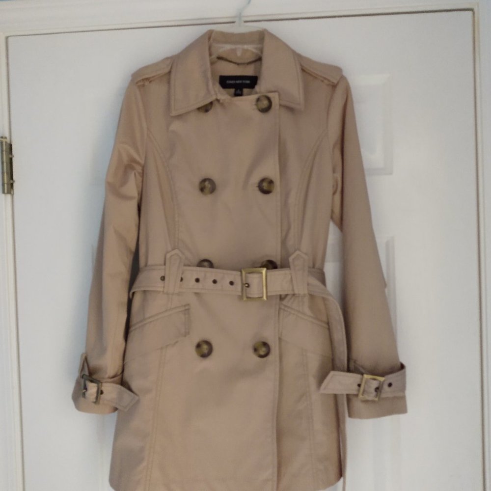 Jones New York that is size small and khaki